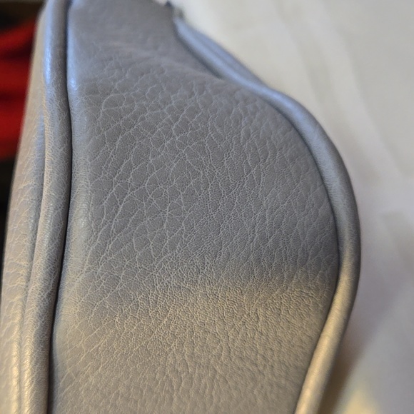 Mezon Handbag, Gray with gold hardware - Picture 5 of 8